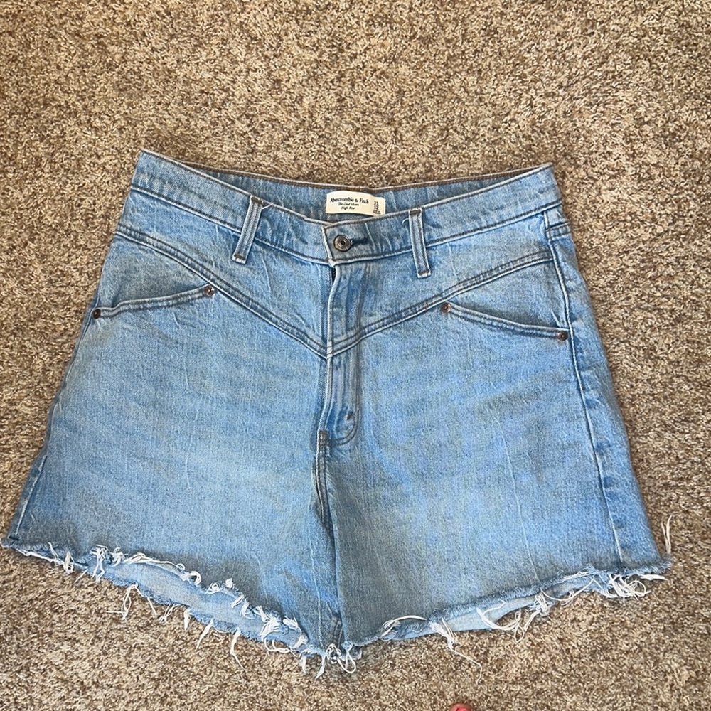 Abercrombie Curve Love High Rise Dad Short - Picture 2 of 3